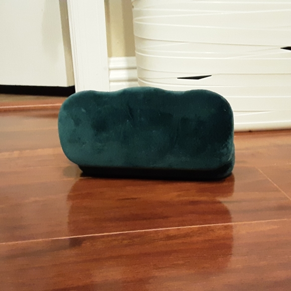 Gucci- green felt sunglass case - Picture 4 of 9